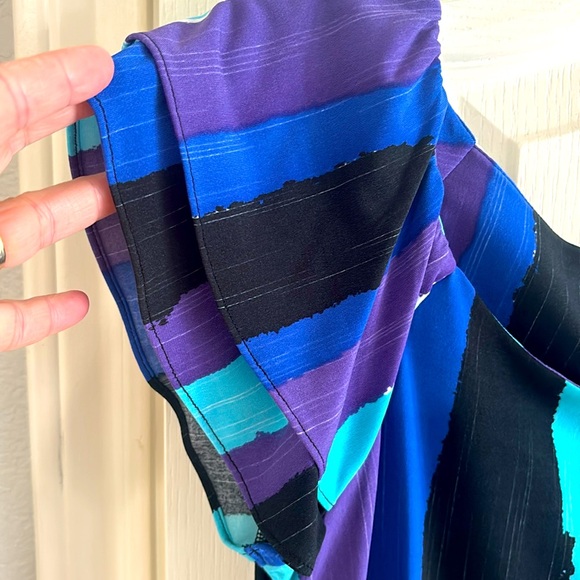 ECI New York Dress - Picture 5 of 15